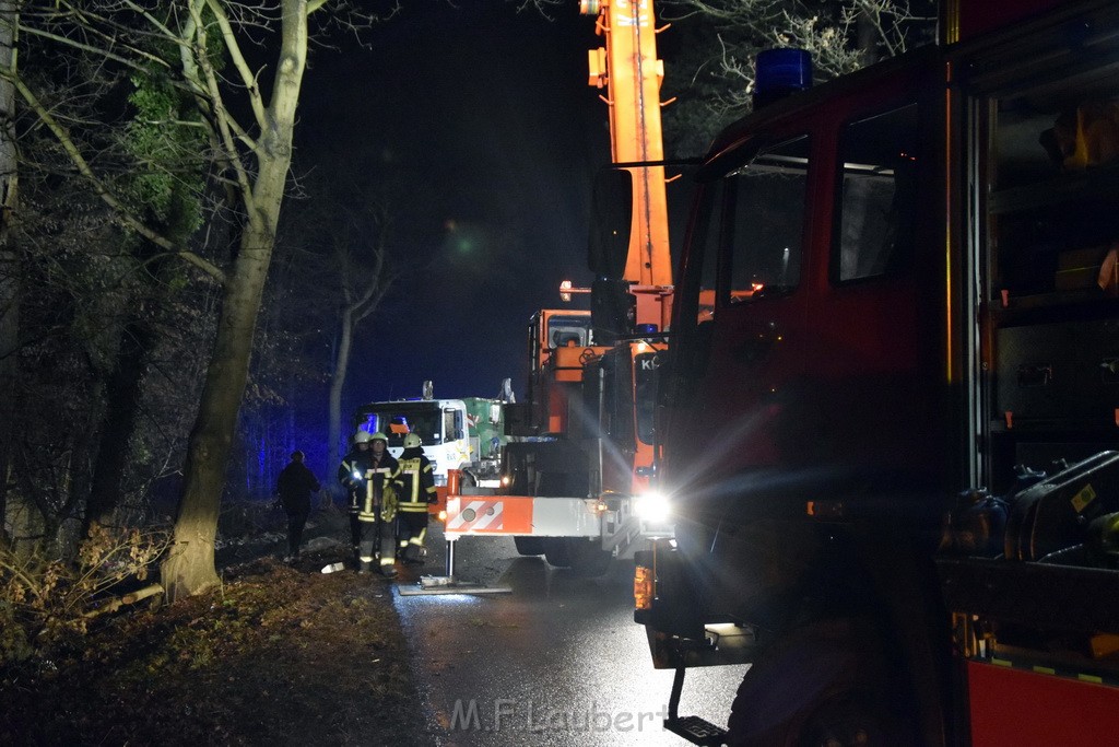 Container LKW umgestuerzt Koeln Brueck Bruecker- Dellbruecker Mauspfad P547.JPG - Miklos Laubert